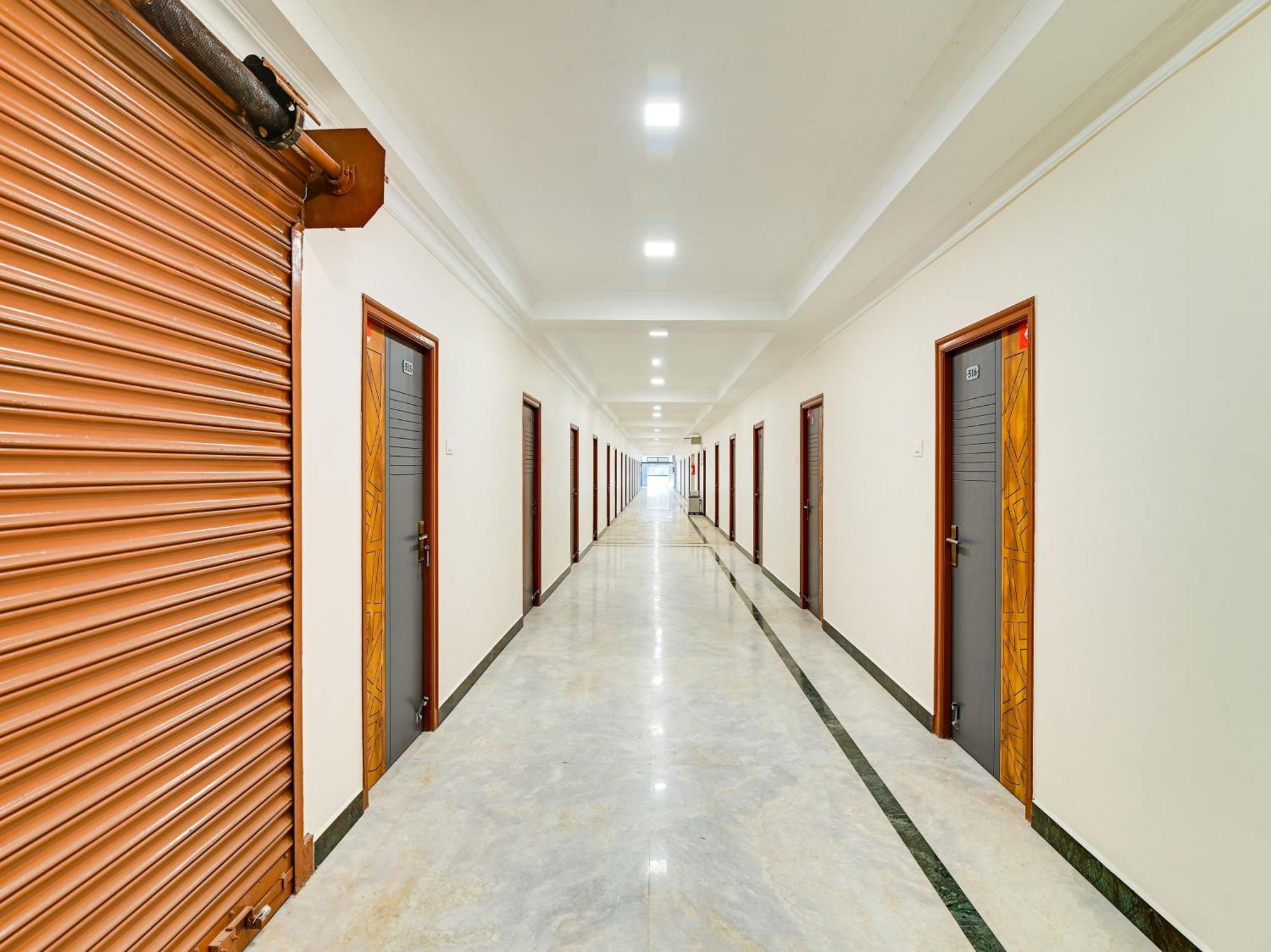 Hotel O Rj Royal Inn Vellore Exterior photo